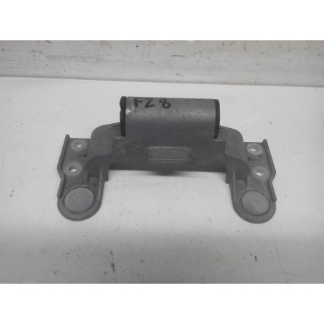 Support réservoir Yamaha FZ8