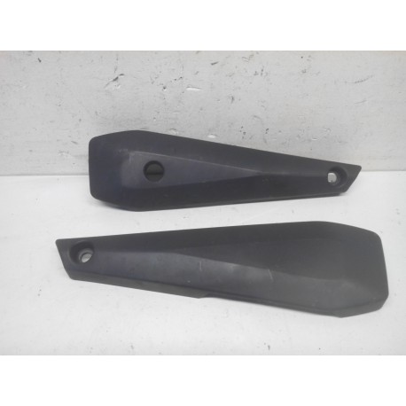 Paire d’écope dessous de selle Yamaha FZ8 Paire d’écope dessous de selle Yamaha FZ8