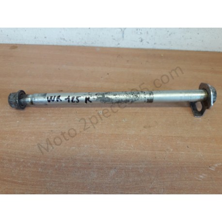 Axe de roue arrière Yamaha WR 125 R Axe de roue arrière Yamaha WR 125 R