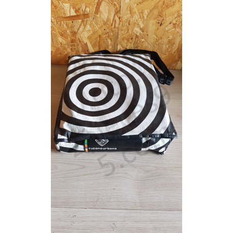Protection de jambe Tablier Tucano Urbano Piaggio X8 Xevo Gilera Runner 50/125/200 Protection de jambe Tablier Tucano Urbano Piaggio X8 Xevo Gilera Runner 50/125/200