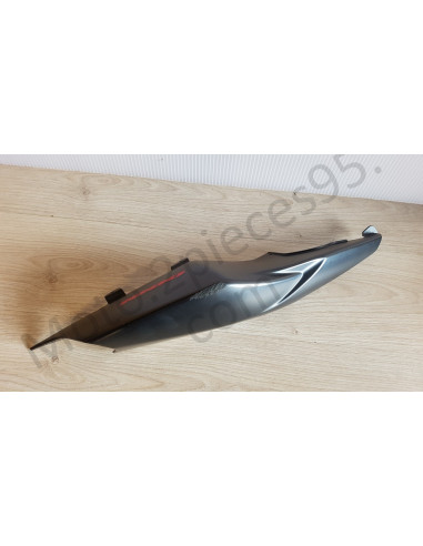 Carénage arrière droit Suzuki GSXR 1000 K7 K8 Carénage arrière droit Suzuki GSXR 1000 K7 K8