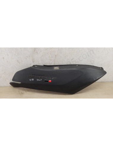 Carénage arrière latéral droit Peugeot Metropolis Noir mat Carénage arrière latéral droit Peugeot Metropolis Noir mat