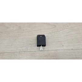 Relai démarreur Aprilia Piaggio Gilera Vespa Peugeot