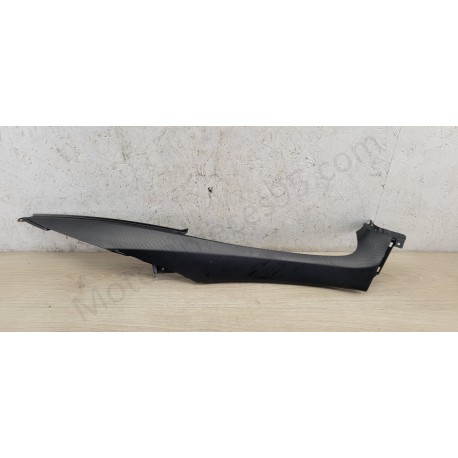 Entourage réservoir droit Piaggio MP3 300 500 Carbone Entourage réservoir droit Piaggio MP3 300 500 Carbone
