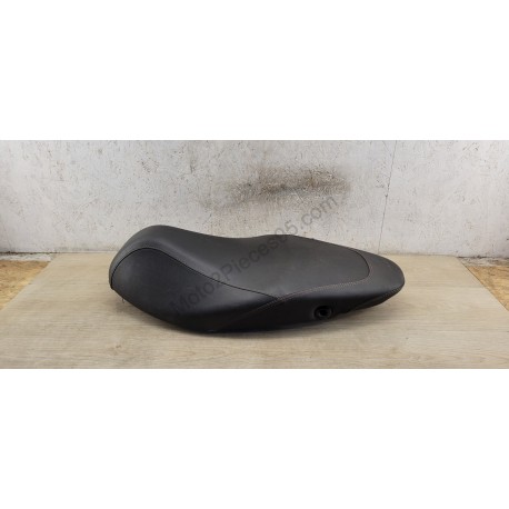 Selle Piaggio TPH Typhoon Aprilia SR SR Motard Selle Piaggio TPH Typhoon Aprilia SR SR Motard