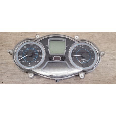 Compteur Piaggio Xevo - 24 651 KM Compteur Piaggio Xevo - 24 651 KM