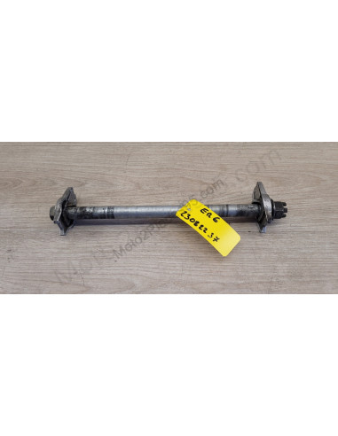 Axe de roue arrière Kawasaki 650 ER-6 Axe de roue arrière Kawasaki 650 ER-6
