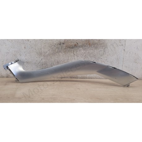 Carénage gauche trappe à essence Piaggio MP3 Gris Carénage gauche trappe à essence Piaggio MP3 Gris