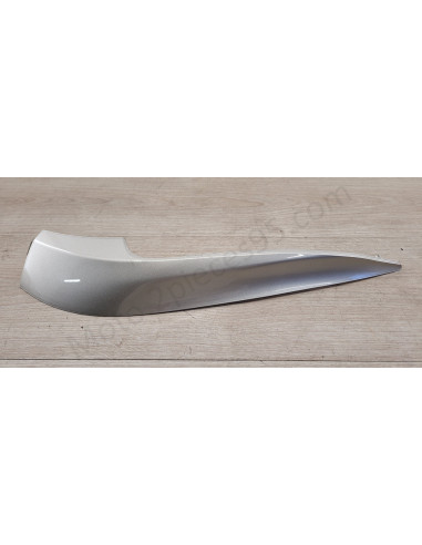 Cache bas de caisse droit Piaggio Beverly HPE 300 400 Cache bas de caisse droit Piaggio Beverly HPE 300 400
