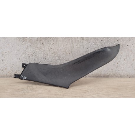 Plastique bas de caisse droit Gilera Fuoco Piaggio Mp3 125 250 300 400 500 Plastique bas de caisse droit Gilera Fuoco Piaggio Mp3 125 250 300 400 500