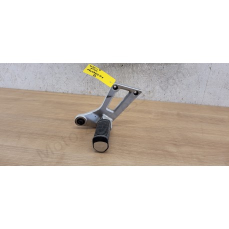 Platine arrière droit Suzuki GSX-F 1100 GSX1100F Platine arrière droit Suzuki GSX-F 1100 GSX1100F