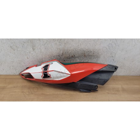 Carénage arrière droit Aprilia SR Max Factory 50 Ditech 2T IE Carénage arrière droit Aprilia SR Max Factory 50 Ditech 2T IE
