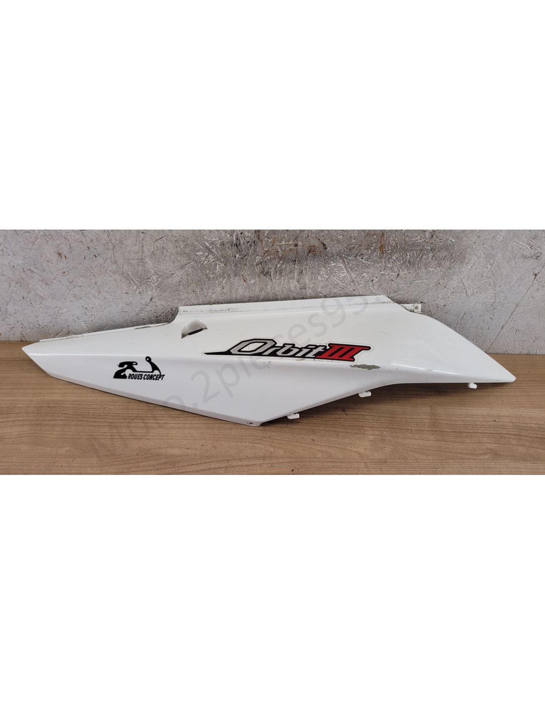 Carénage Arrière Droit Pour Suzuki GS 500 (2001+) – Pièce D'occasion TECNO MOTO (Italie)
