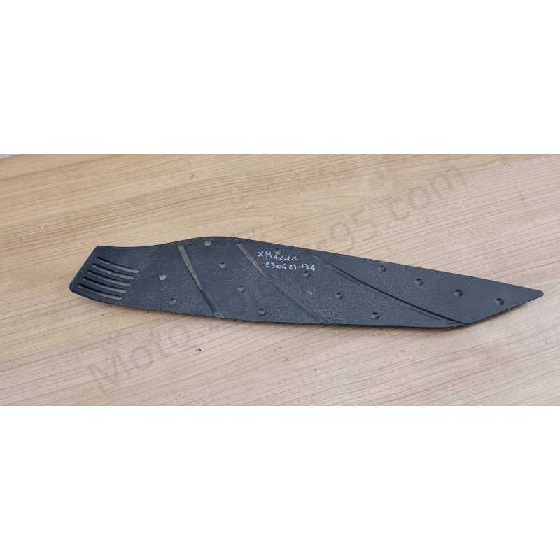 Tapis marche pied Gauche Yamaha Xmax 125 250