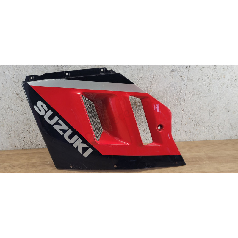 Flanc de carénage gauche Suzuki GsxR Rouge et Noir