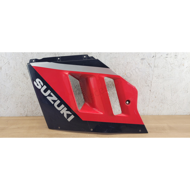 Flanc de carénage gauche Suzuki GsxR Rouge et Noir