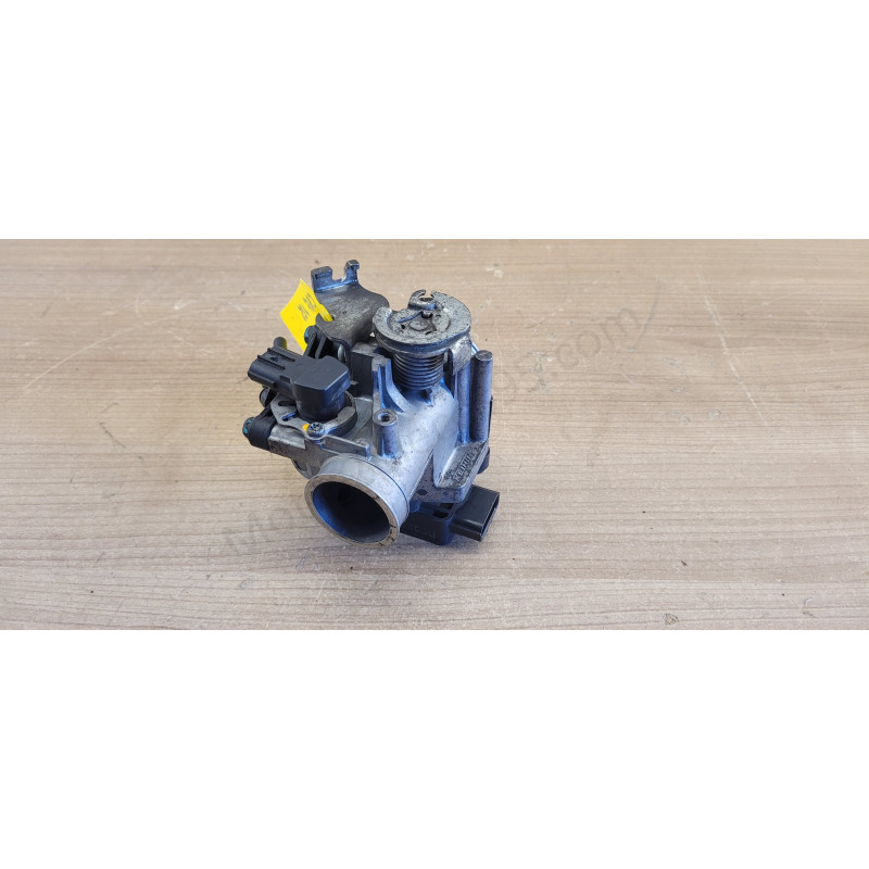 Corps papillon avec injecteur Honda CBF 125