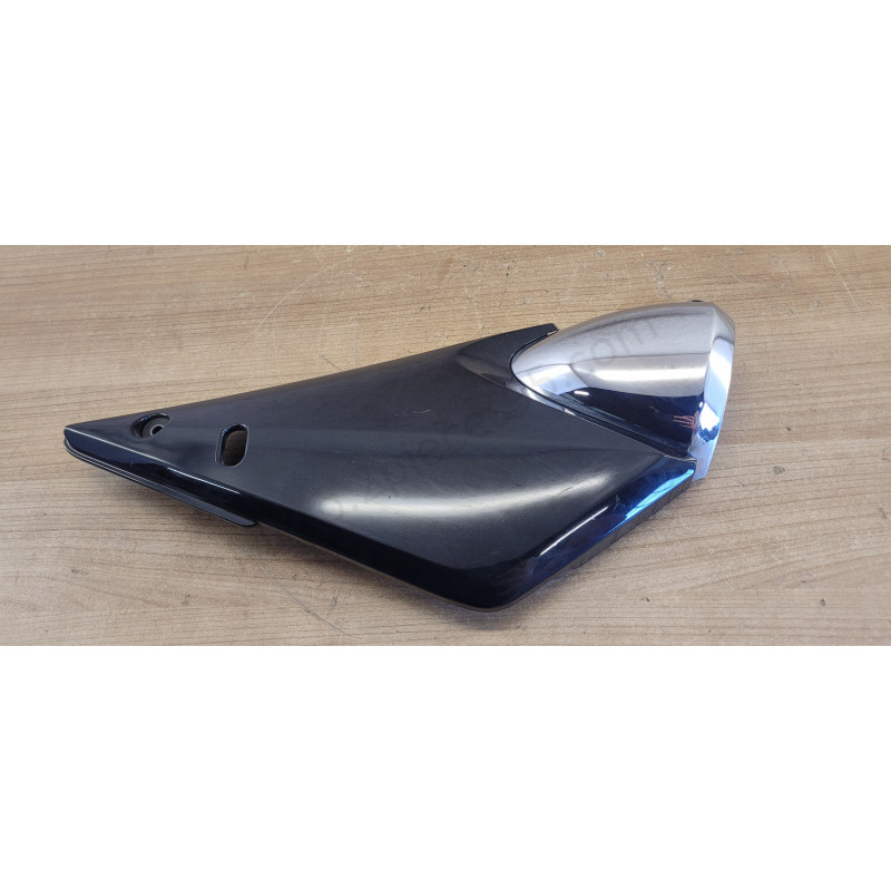 Cache latéral Droit Suzuki Bandit 600 1200 2000 à 2005