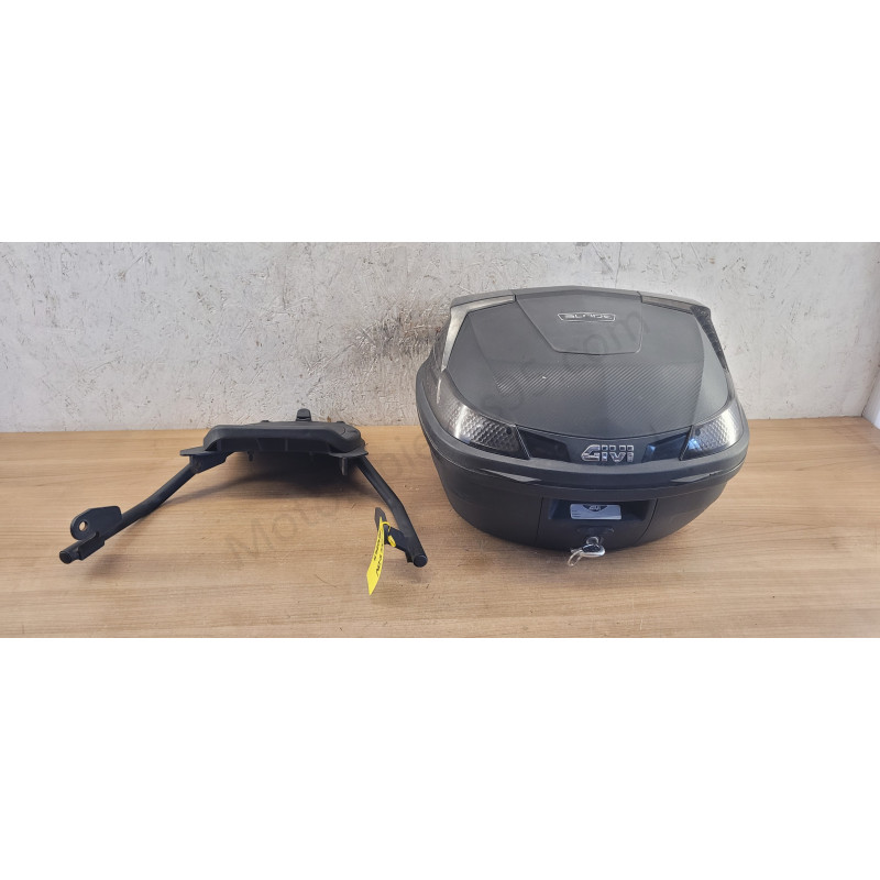 Support top case avec top case Givi pour Peugeot Pulsion
