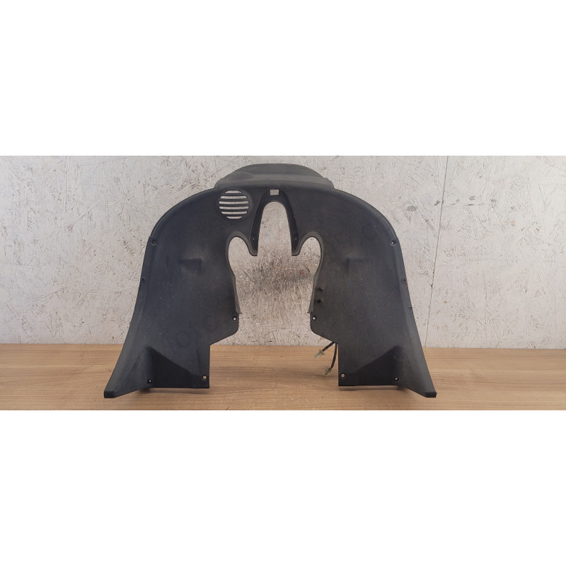 Plastique passage de roue Piaggio MP3