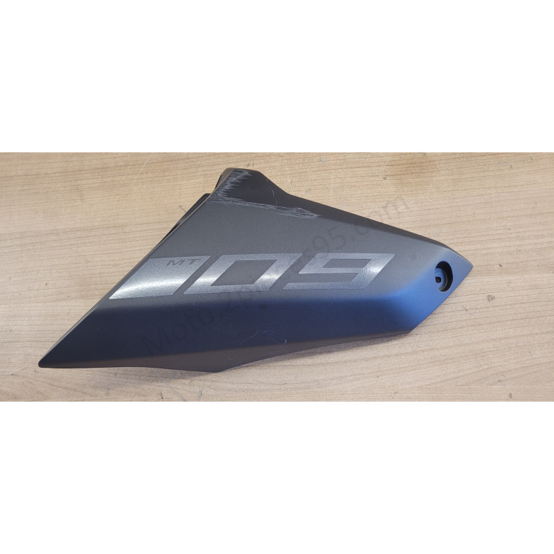 Cache carénage écope gauche Yamaha MT-09