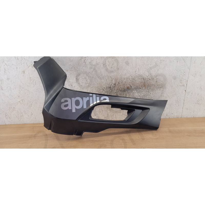 Sabot Bas de caisse droit Aprilia SXR 50 160