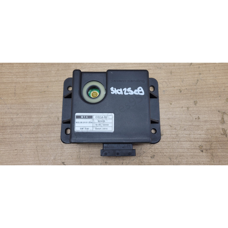 Boitier Roll Lock Mp3 125 250 300 400 500 / 5.60