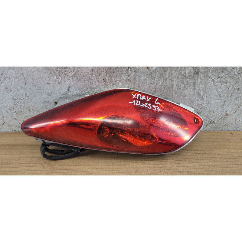 Feu arrière gauche Yamaha Xmax