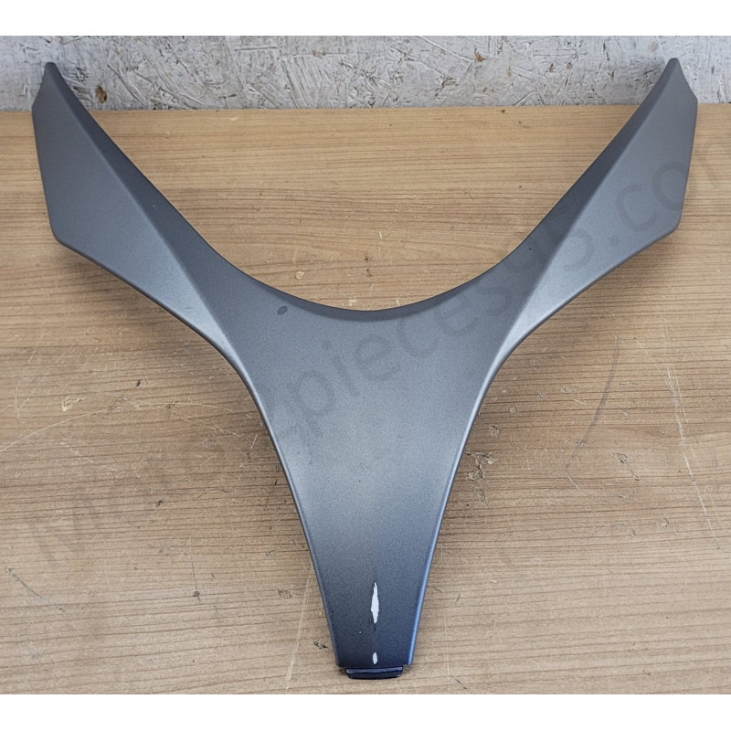 V de face avant Piaggio MP3 Gris mat