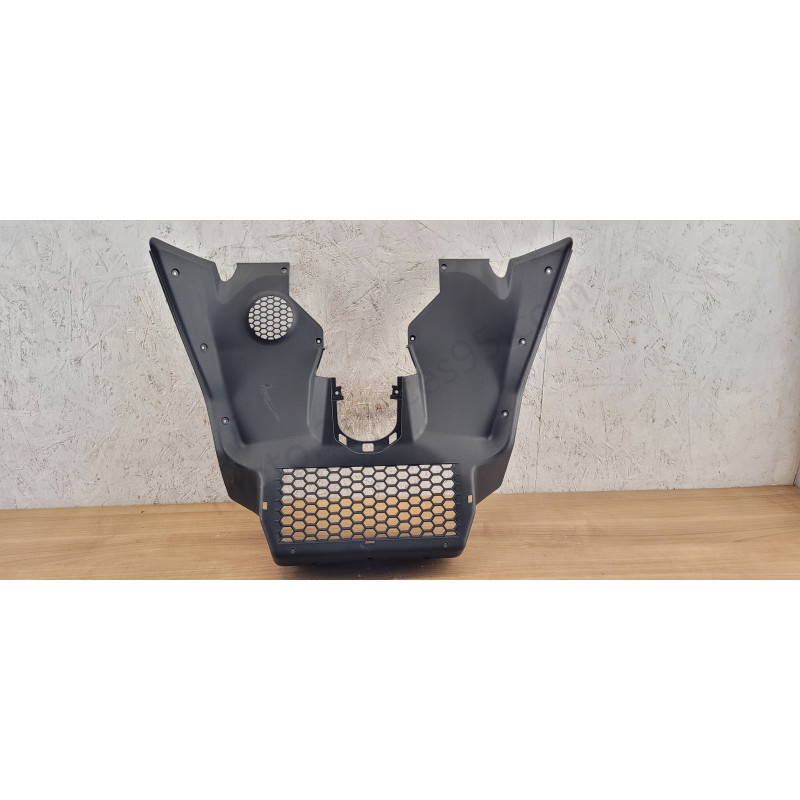 Plastique passage de roue tablier Piaggio MP3 400 530 HPE