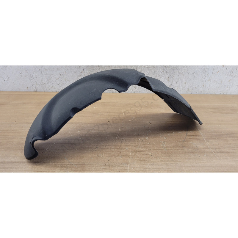 Garde boue droit Piaggio MP3 250 300 400 500