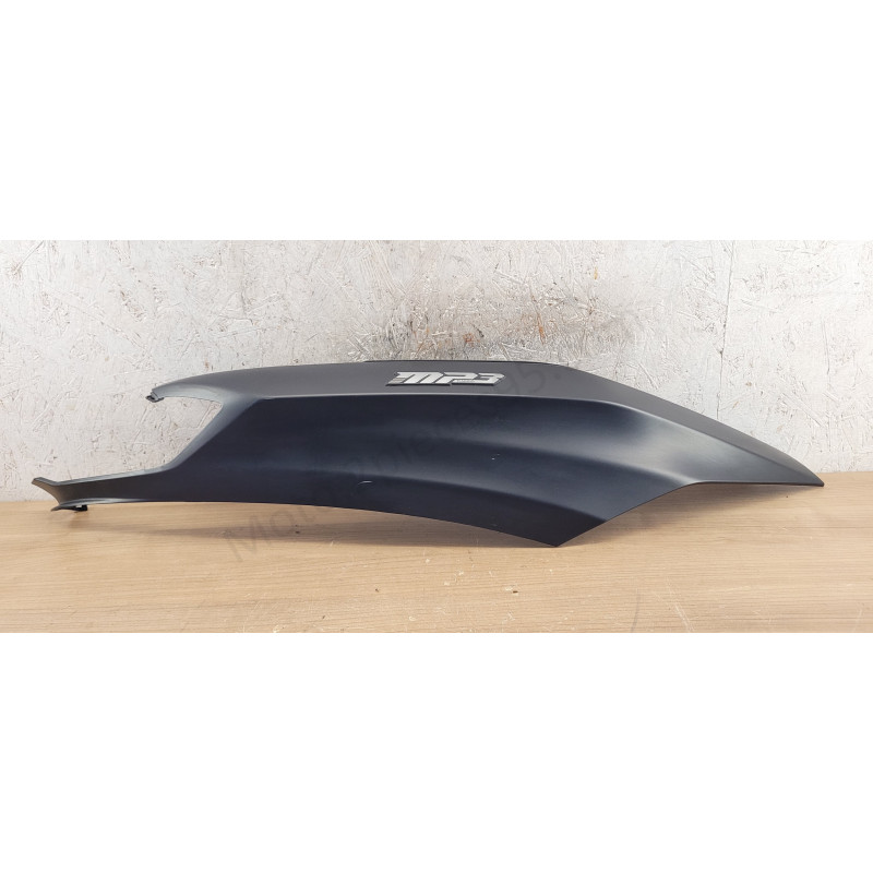Carénage aile arrière droit Piaggio Mp3 400 530 HPE