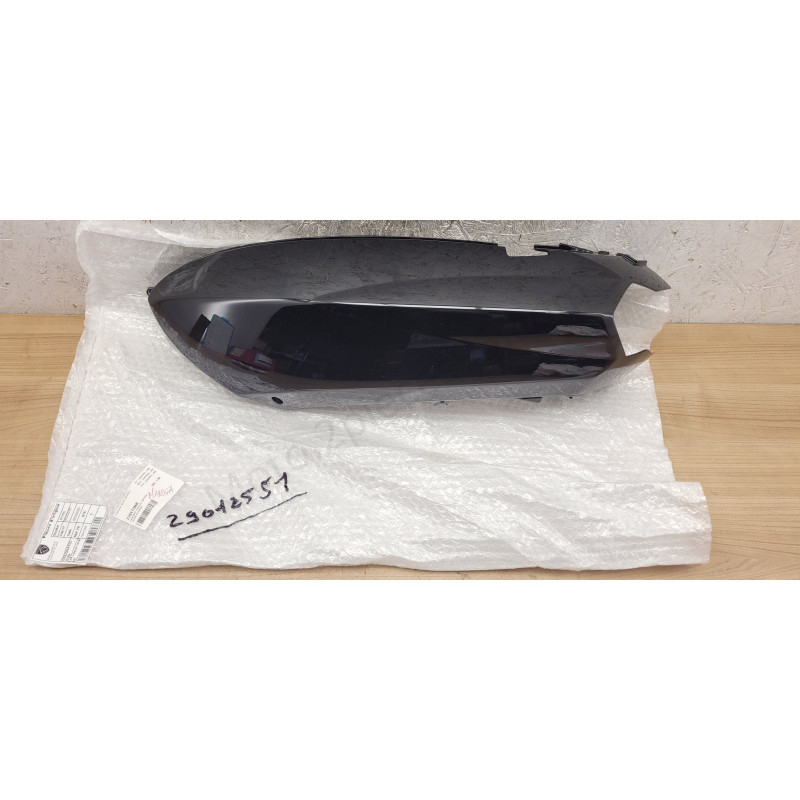 Carénage arrière gauche Peugeot Kisbee Streetzone 50
