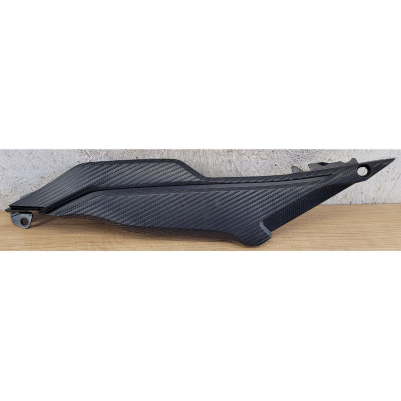 Carénage flanc de réservoir gauche Yamaha MT-09 tracer