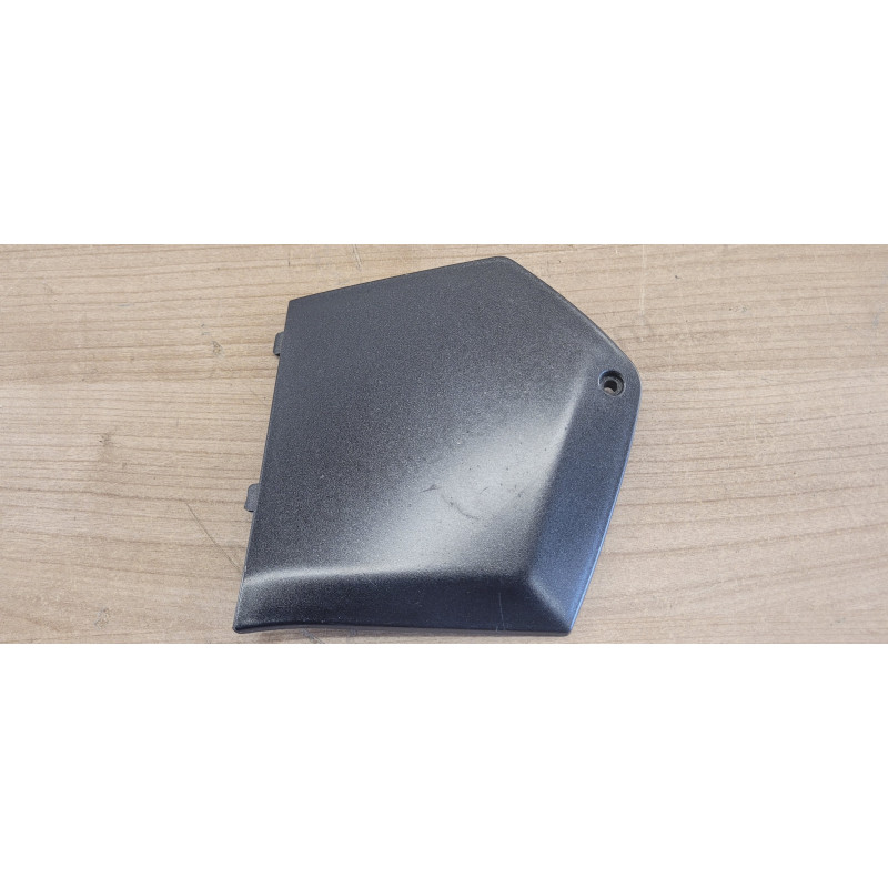 Trappe droite accès fusible Piaggio Mp3