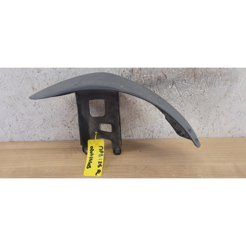 Garde boue gauche Piaggio MP3 125 400 RL