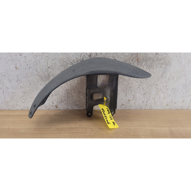 Garde boue droit Piaggio MP3 125 RL