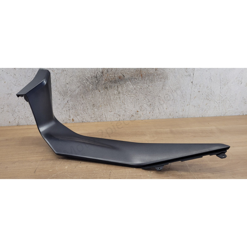 Habillage marche pied gauche Piaggio Mp3 400 530
