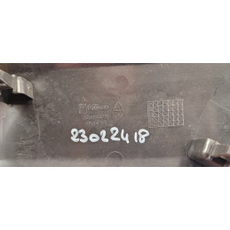 Cache centrale droit Aprilia SR-GT 125 200