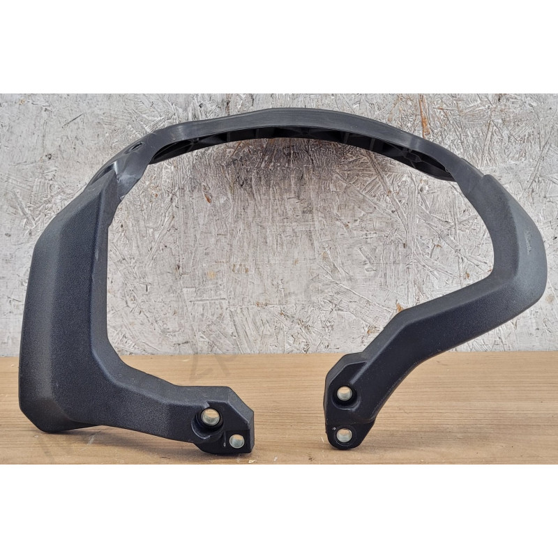 Support fixation garde boue Piaggio MP3 400 530
