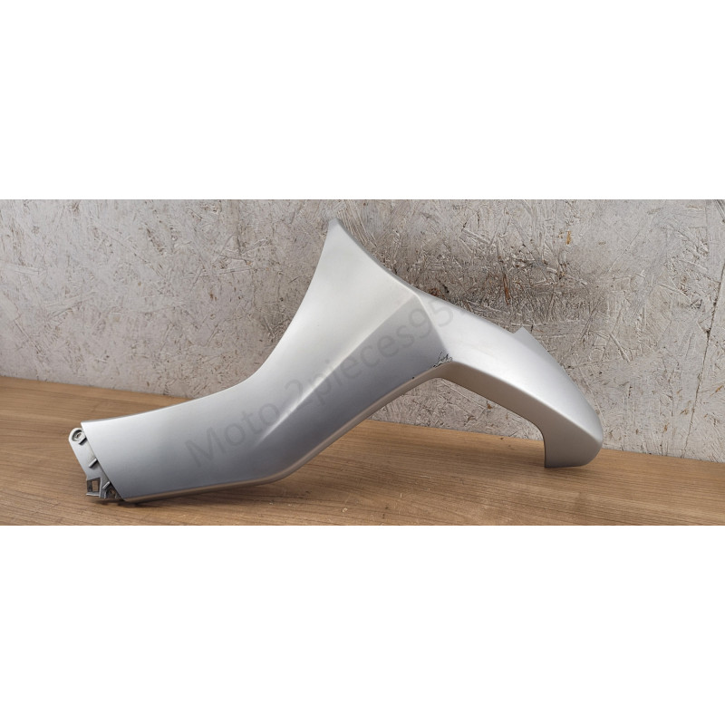 Carénage avant gauche Piaggio Beverly
