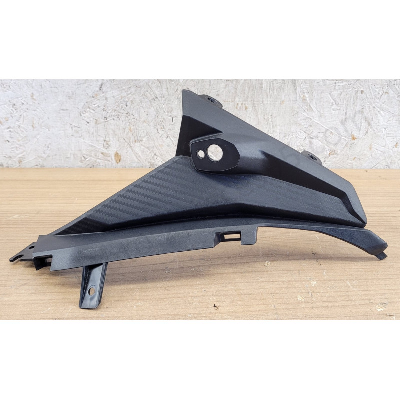 Carénage droit Aprilia SR GT 125 200