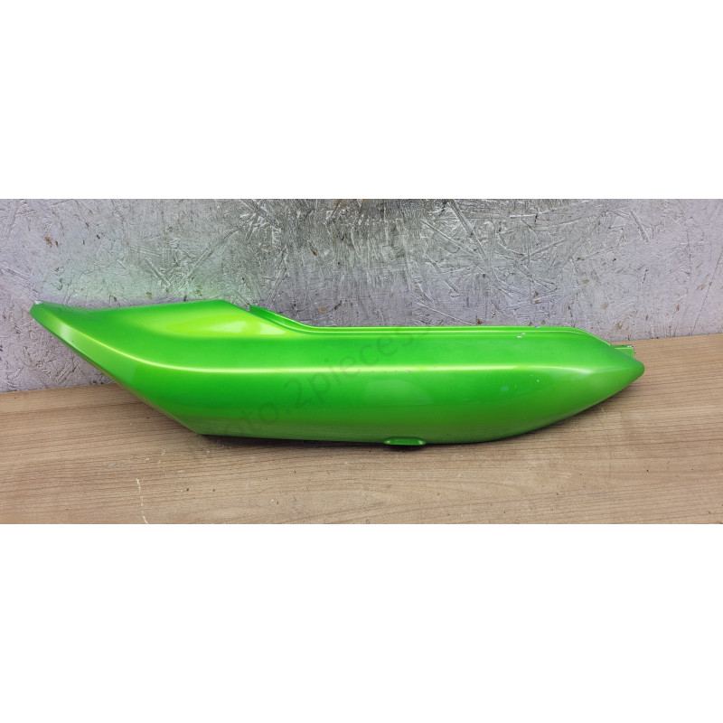 Carénage demi-coque arrière droit Kawasaki Er5