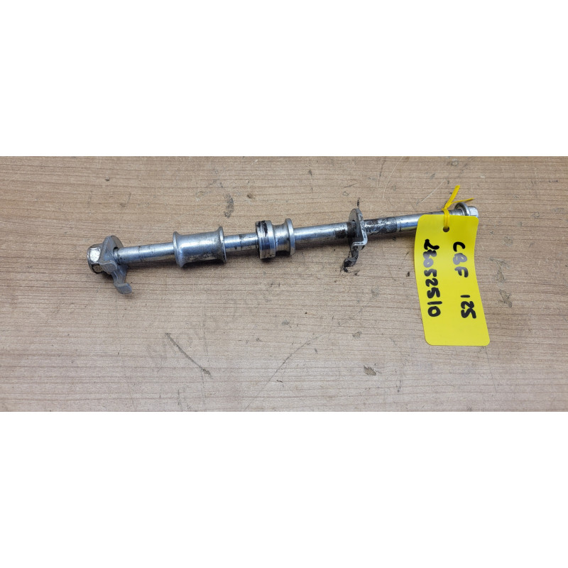 Axe de roue arrière Honda CBF 125 De 2009 à 2014