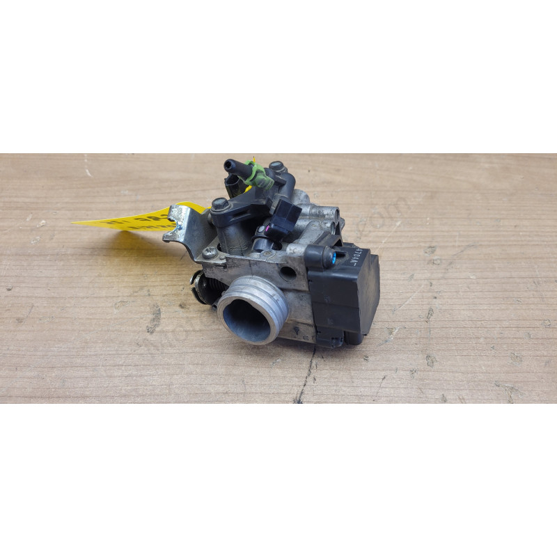 Corps papillon avec injecteur Honda CBF 125