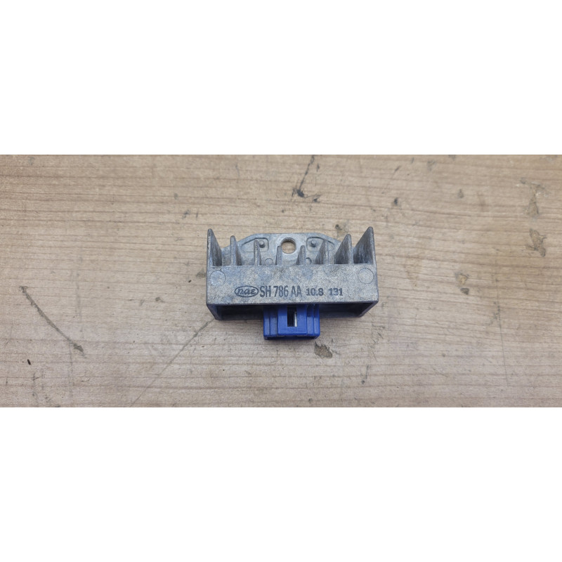 Régulateur SH 786 AA Honda CBF 125