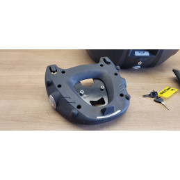 Top case GIVI V47 avec support top case Piaggio Mp3 300 500