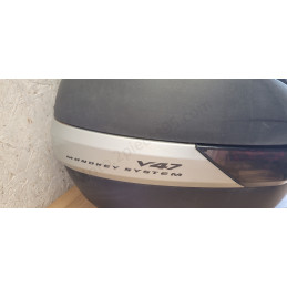 Top case GIVI V47 avec support top case Piaggio Mp3 300 500