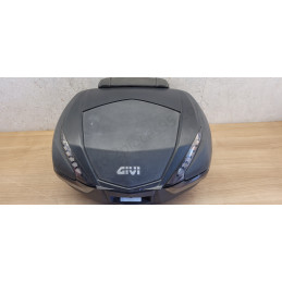 Top case GIVI V47 avec support top case Piaggio Mp3 300 500