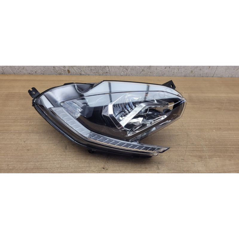 Optique phare avant droit Peugeot XP400